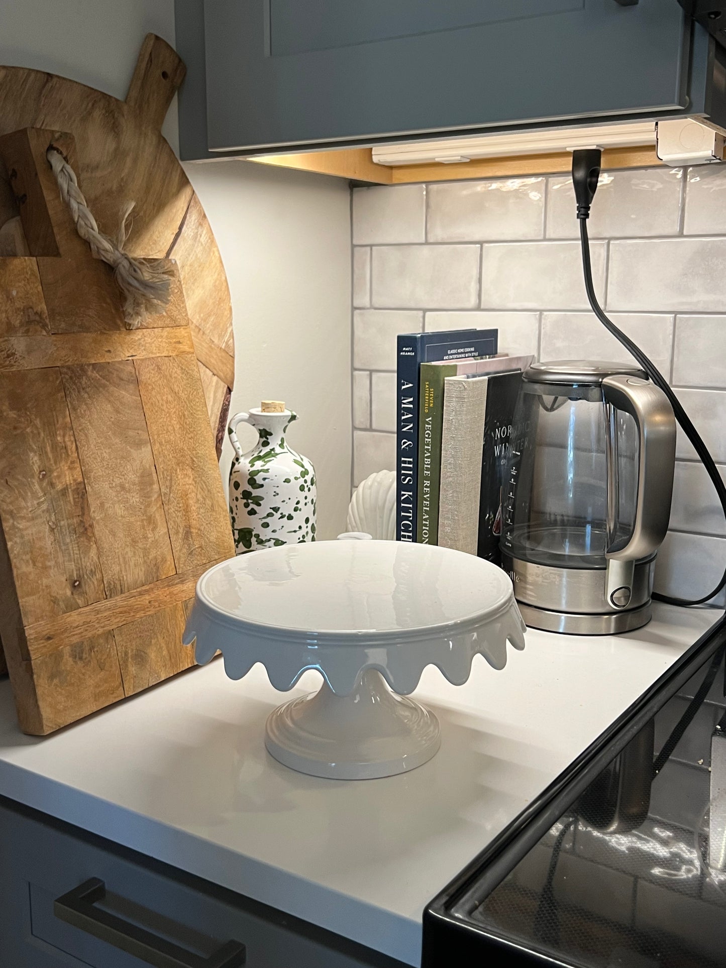 Bel Air Cake Stand